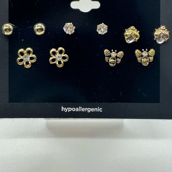 Variety 5 Pairs Gold Tone Post Earrings Flower Bee - Picture 2 of 4